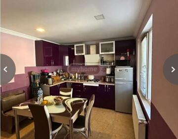 For sale 700 m² house