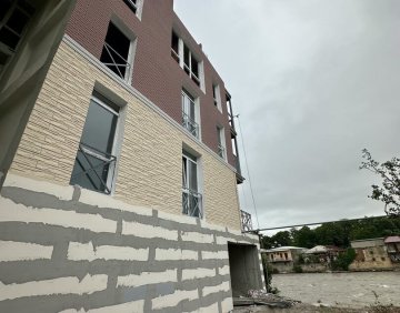 იყიდება 2 ოთახიანი ბინა