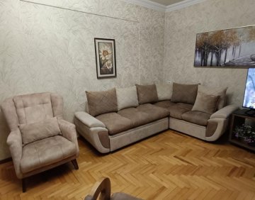 Продается 2 Комнатная квартира