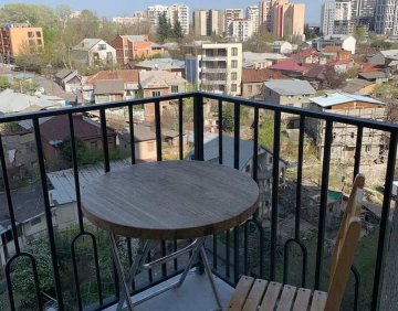 ქირავდება დღიურად 2 ოთახიანი ბინა