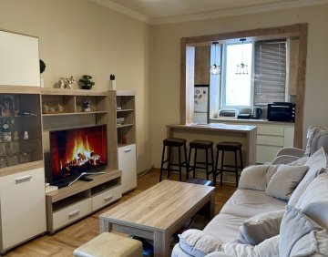 Продается 2 Комнатная квартира