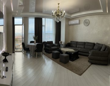 Продается 4 Комнатная квартира