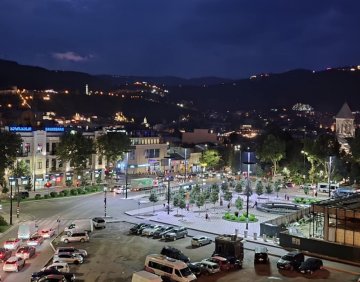 ქირავდება 2 ოთახიანი ბინა