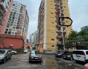 იყიდება 3 ოთახიანი ბინა