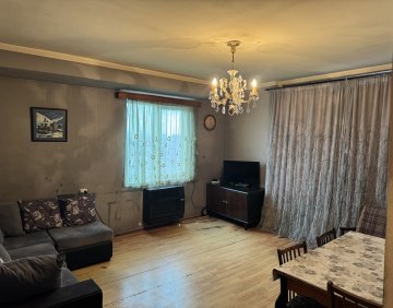 იყიდება 3 ოთახიანი ბინა