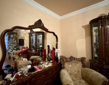 იყიდება 4 ოთახიანი ბინა