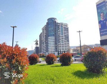 ქირავდება 3 ოთახიანი ბინა