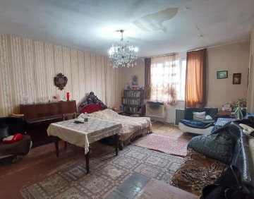 Продается 3 Комнатная квартира