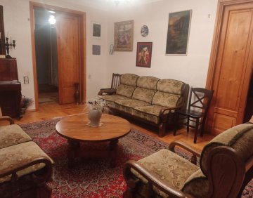 იყიდება 4 ოთახიანი ბინა
