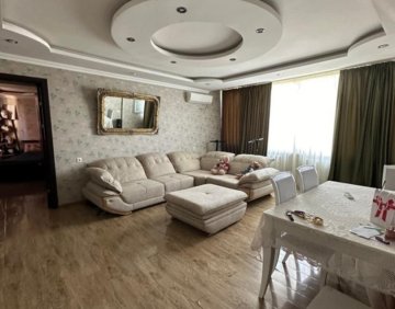 For sale 5 room flat