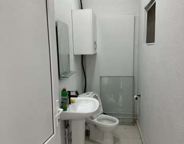 Продается 46 м коммерческая помещения