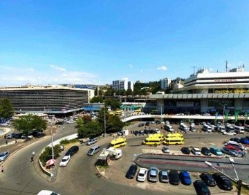 იყიდება 3 ოთახიანი ბინა