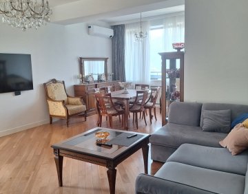 Продается 3 Комнатная квартира