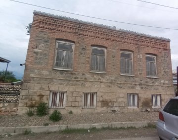 იყიდება 300 მ² სახლი / აგარაკი