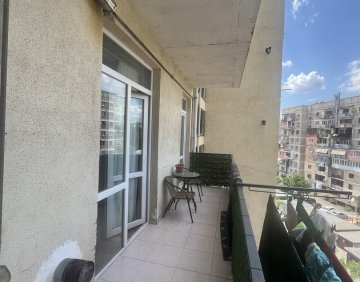 იყიდება სტუდიოს ტიპის ბინა