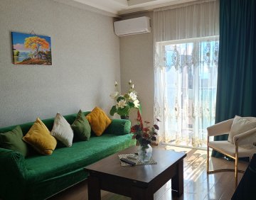 ქირავდება დღიურად 2 ოთახიანი ბინა