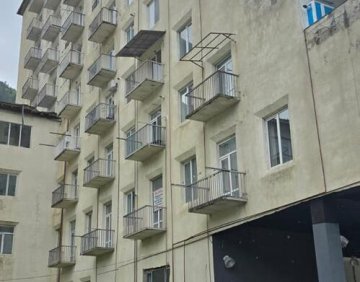 იყიდება 2 ოთახიანი ბინა