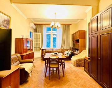 For sale 4 room flat
