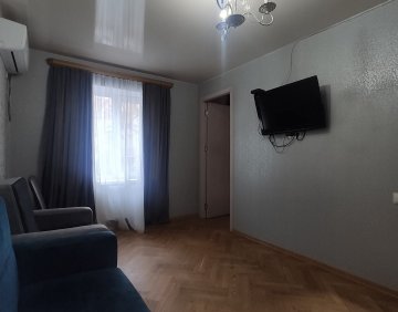 ქირავდება დღიურად 2 ოთახიანი ბინა