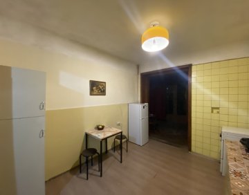 For sale 4 room flat