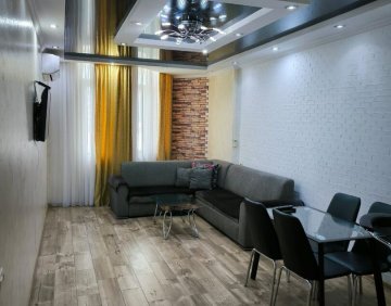 ქირავდება დღიურად 3 ოთახიანი ბინა