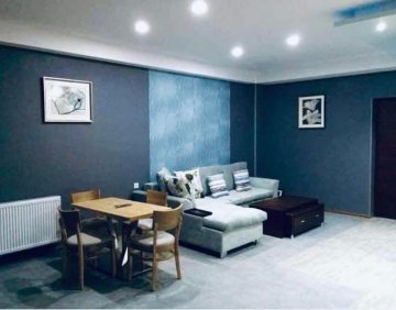 ქირავდება დღიურად 2 ოთახიანი ბინა