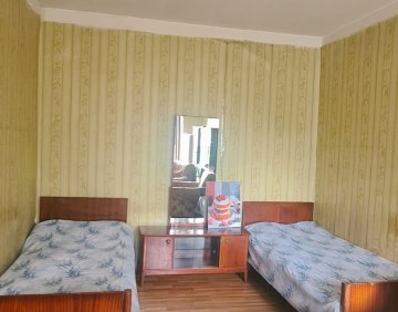 ქირავდება დღიურად 2 ოთახიანი ბინა