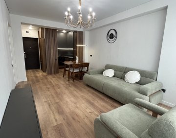 იყიდება 2 ოთახიანი ბინა