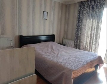 იყიდება 5 ოთახიანი ბინა