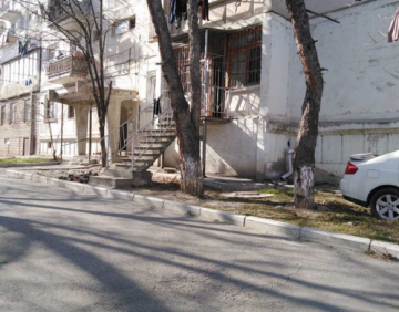 იყიდება 3 ოთახიანი ბინა