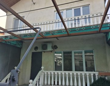 For sale 300 m² house