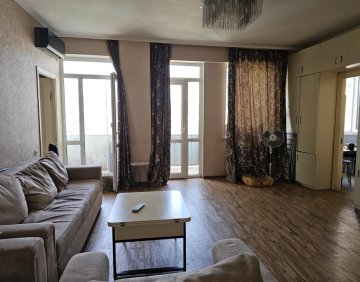 იყიდება 3 ოთახიანი ბინა