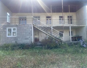 For sale 180 m² house