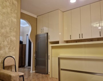 ქირავდება 3 ოთახიანი ბინა