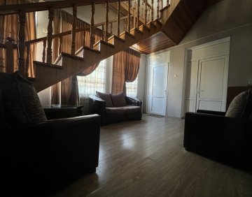 For sale 180 m² house