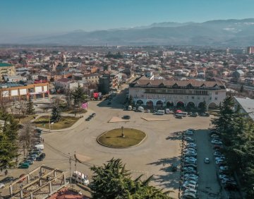 გირავდება 3 ოთახიანი ბინა