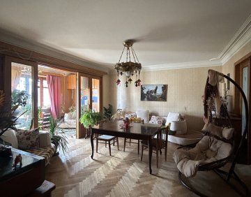 ქირავდება 9 ოთახიანი ბინა