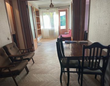 Продается 3 Комнатная квартира