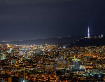 იყიდება 3 ოთახიანი ბინა