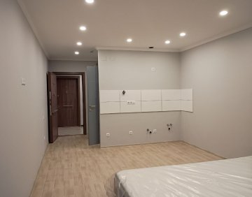 იყიდება სტუდიოს ტიპის ბინა