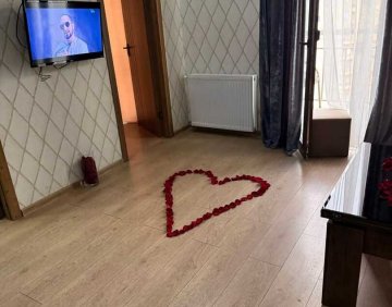 ქირავდება დღიურად 3 ოთახიანი ბინა