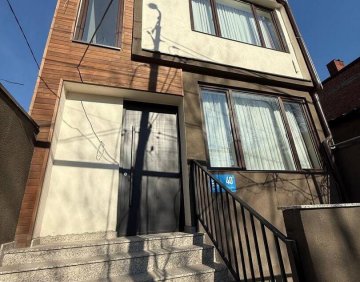 For rent 200 m² house