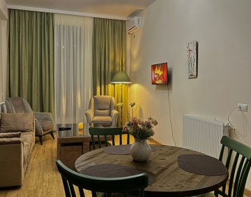 ქირავდება დღიურად 2 ოთახიანი ბინა