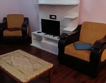 ქირავდება დღიურად 2 ოთახიანი ბინა