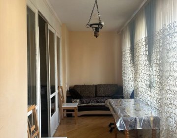 ქირავდება 2 ოთახიანი ბინა
