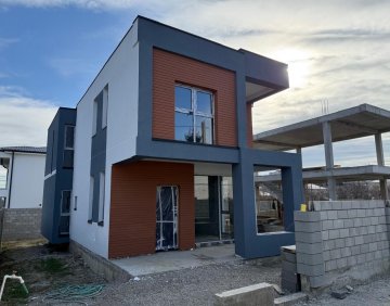 Продается 220 м дом
