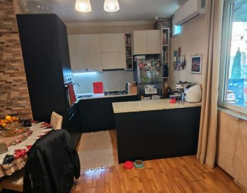 Продается 4 Комнатная квартира