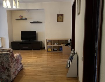 იყიდება 3 ოთახიანი ბინა
