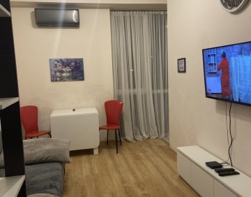 ქირავდება დღიურად 2 ოთახიანი ბინა