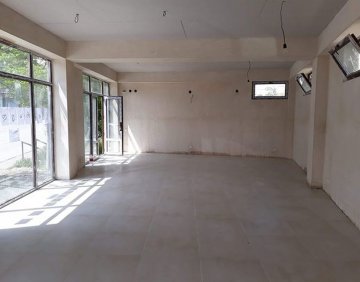 For rent 130 m² commercial premise